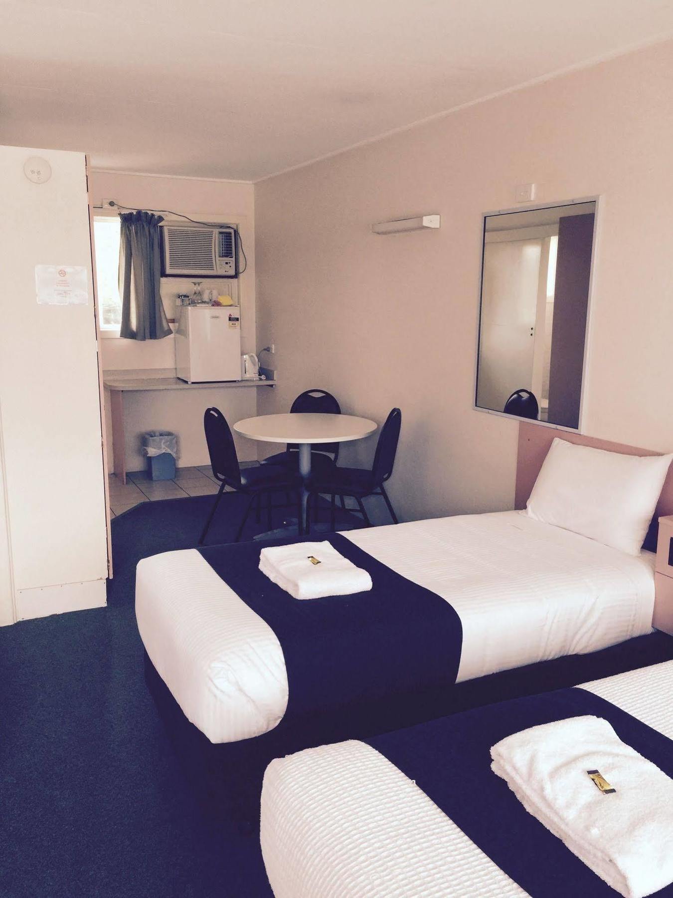 Caloundra Suncourt Motel Exterior photo
